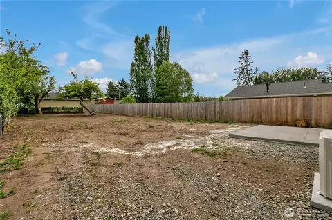 Exterior - 608 B Deeded Ln SW, Orting, WA 98360 photo 4 of 5