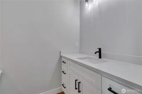 Bath - 608 B Deeded Ln SW, Orting, WA 98360 photo 4 of 4