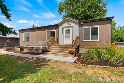 301 W 2nd Ave, Kittitas, WA 98934