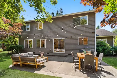 Exterior - 9220 NE 195th St, Bothell, WA 98011 photo 9 of 9