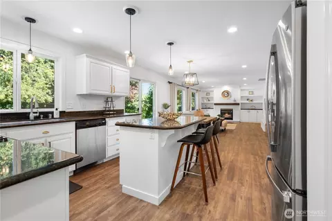 Kitchen - 9220 NE 195th St, Bothell, WA 98011 photo 4 of 4