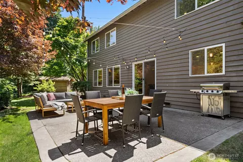 Exterior - 9220 NE 195th St, Bothell, WA 98011 photo 5 of 9