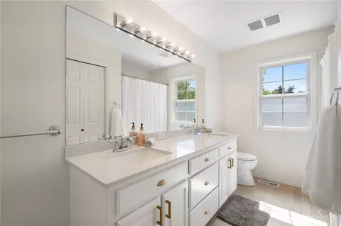 Bath - 9220 NE 195th St, Bothell, WA 98011 photo 5 of 5