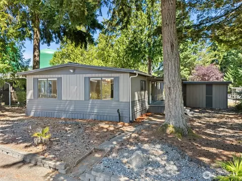 3060 NE Mcwilliams Rd #2, Bremerton, WA 98311