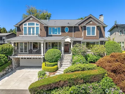 4243 Shoreclub Dr, Mercer Island, WA 98040