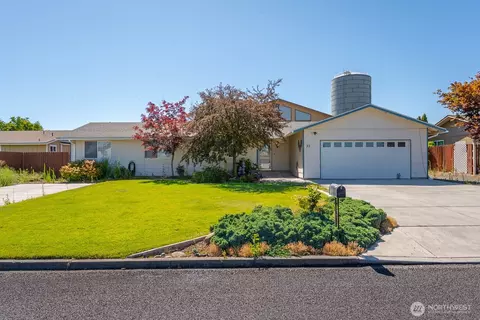 35 Ridge Dr, Ephrata, WA 98823