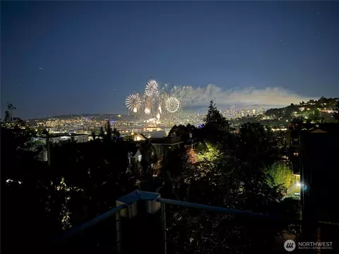 View/Area - 3659 Whitman Ave N, Seattle, WA 98103 photo 4 of 5