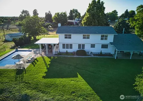 1078 Clarence Ave, College Place, WA 99324