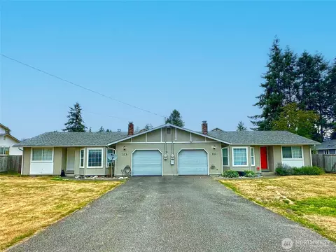 111 113 175th St S, Spanaway, WA 98387