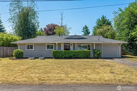 3923 NE 22nd Pl, Renton, WA 98056