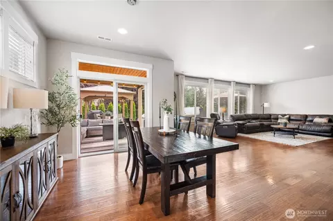 Dining - 14919 Benton Loop, Sumner, WA 98390 photo 1 of 1