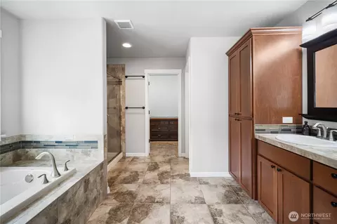 Entry Way - 14919 Benton Loop, Sumner, WA 98390 photo 5 of 5