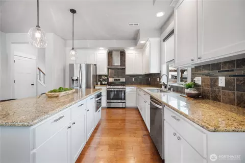 Kitchen - 14919 Benton Loop, Sumner, WA 98390 photo 2 of 2