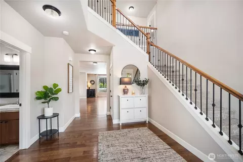 Entry Way - 14919 Benton Loop, Sumner, WA 98390 photo 1 of 5