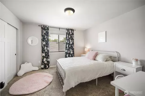 Bedroom - 14919 Benton Loop, Sumner, WA 98390 photo 2 of 3