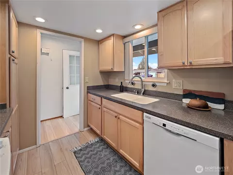 710 Charwila Ln, Enumclaw, WA 98022 photo 4