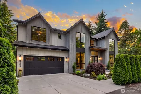 4405 88th Ave SE, Mercer Island, WA 98040