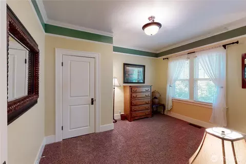 Bedroom - 627 E Alder St, Walla Walla, WA 99362 photo 3 of 4