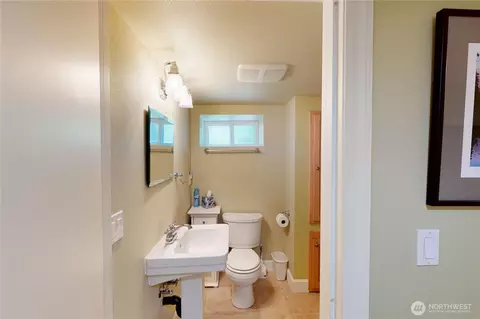 Bath - 627 E Alder St, Walla Walla, WA 99362 photo 4 of 4