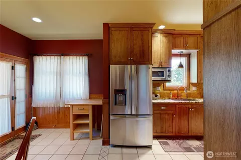 Kitchen - 627 E Alder St, Walla Walla, WA 99362 photo 7 of 7