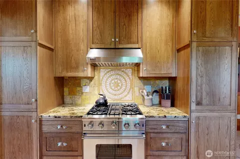 Kitchen - 627 E Alder St, Walla Walla, WA 99362 photo 4 of 7