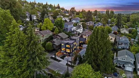 2618 E A E Roy St, Seattle, WA 98112 photo 30