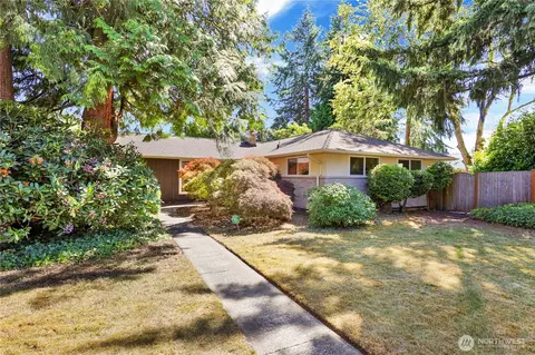 10507 NE 193rd St, Bothell, WA 98011
