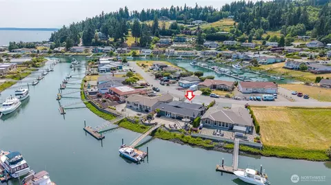 2250 Mariners Way, Oak Harbor, WA 98277