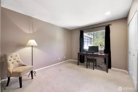 Bedroom - 18606 34th Ave SE, Bothell, WA 98012 photo 3 of 3