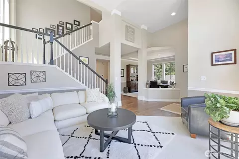 Living - 18606 34th Ave SE, Bothell, WA 98012 photo 1 of 5