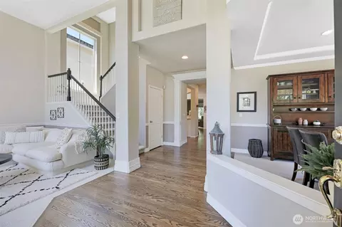 Entry Way - 18606 34th Ave SE, Bothell, WA 98012 photo 2 of 2