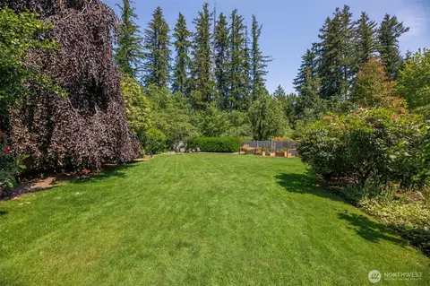 Exterior - 18606 34th Ave SE, Bothell, WA 98012 photo 5 of 11