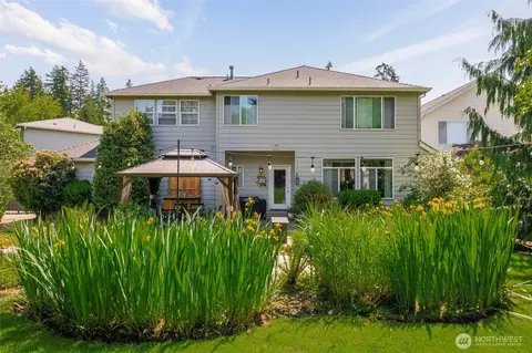 Exterior - 18606 34th Ave SE, Bothell, WA 98012 photo 7 of 11