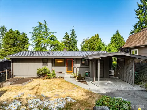 10032 35th Ave NE, Seattle, WA 98125