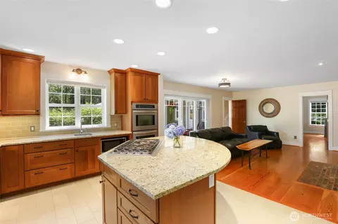 Kitchen - 24537 SE 384th St, Enumclaw, WA 98022 photo 5 of 5