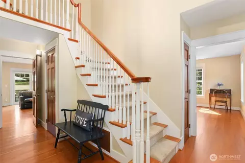 Entry Way - 24537 SE 384th St, Enumclaw, WA 98022 photo 1 of 2