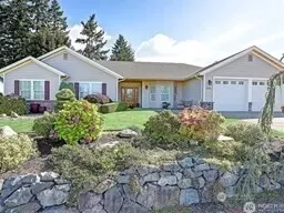 236 Edinburgh Dr, Camano Island, WA 98282
