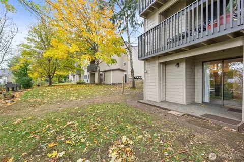 303 Kenyon St NW #2D, Olympia, WA 98502
