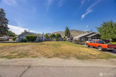 0 E Allen Ave, Chelan, WA 98816 photo 4