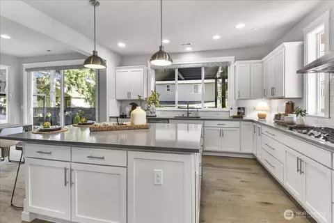 Kitchen - 1434 241st Pl SE, Bothell, WA 98021 photo 2 of 5