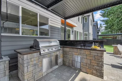 Kitchen - 1434 241st Pl SE, Bothell, WA 98021 photo 5 of 5