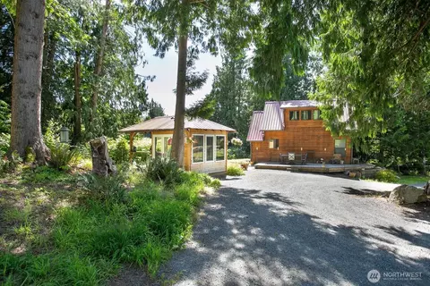 Exterior - 3915 Gilmore Rd, Everson, WA 98247 photo 9 of 12