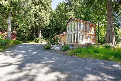 Exterior - 3915 Gilmore Rd, Everson, WA 98247 photo 3 of 12
