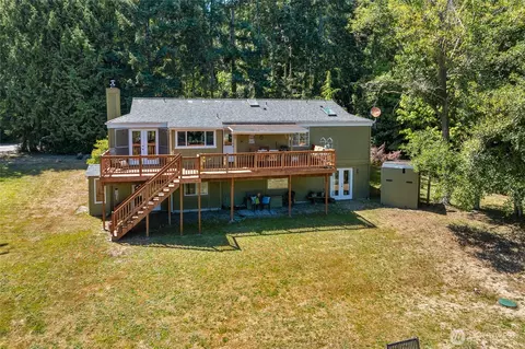 1758 Merseyside Ln, Camano Island, WA 98282