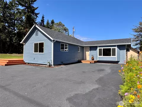 1922 NE Fir St, Keyport, WA 98345