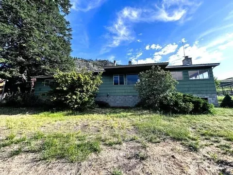 19621 S Lakeshore Rd, Chelan, WA 98816