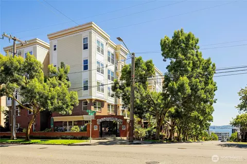 530 4th Ave W #405, Seattle, WA 98119