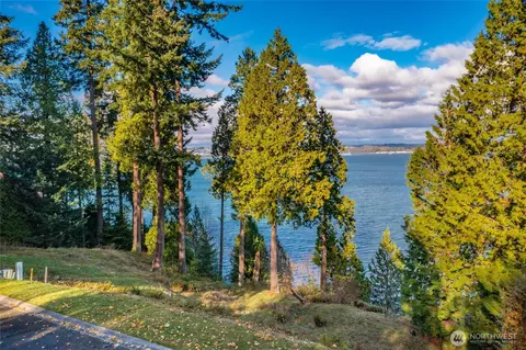 5366 Night Heron Dr, Blaine, WA 98230