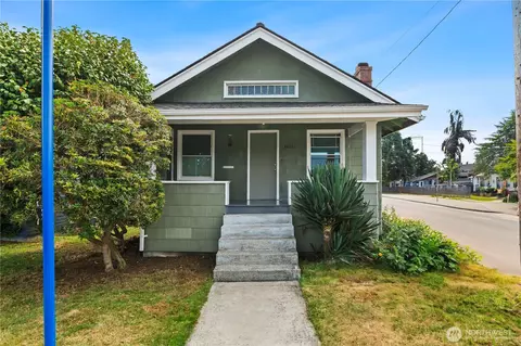 2702 21st St, Everett, WA 98201