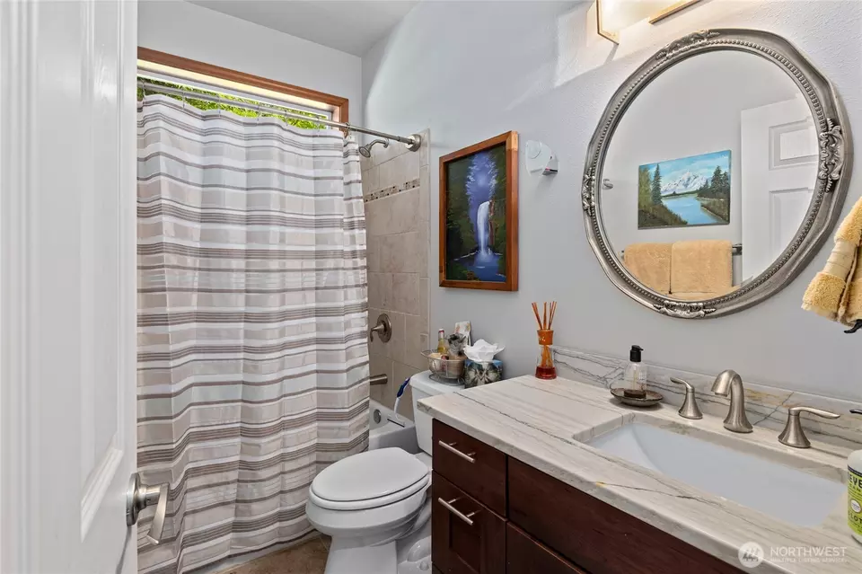 Bath - 191 Hermitage Dr, Cle Elum, WA 98922 photo 2 of 3